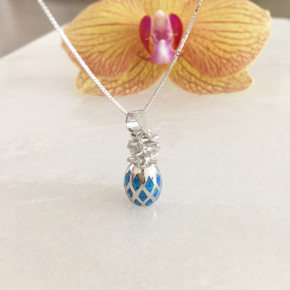 Sterling Silver Blue Topaz Pineapple Necklace - Picture 1 of 1